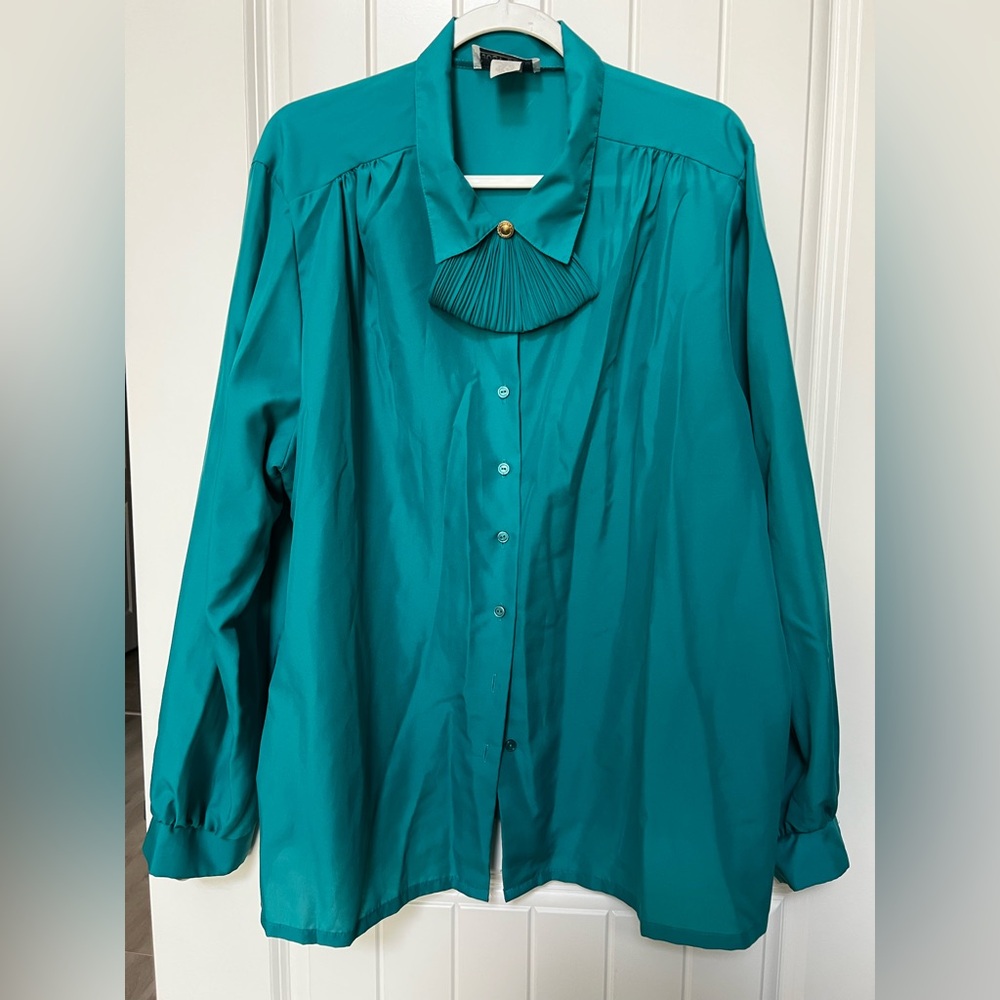 Judy Bond Turquoise button up with pleated collar and button detail